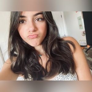 Meet your Posher, Julia